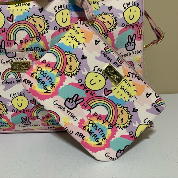 Betsey Johnson “Good Vibes” Weekender Travel Bag with Wristlet/Crossbody Bag - Picture 10 of 16